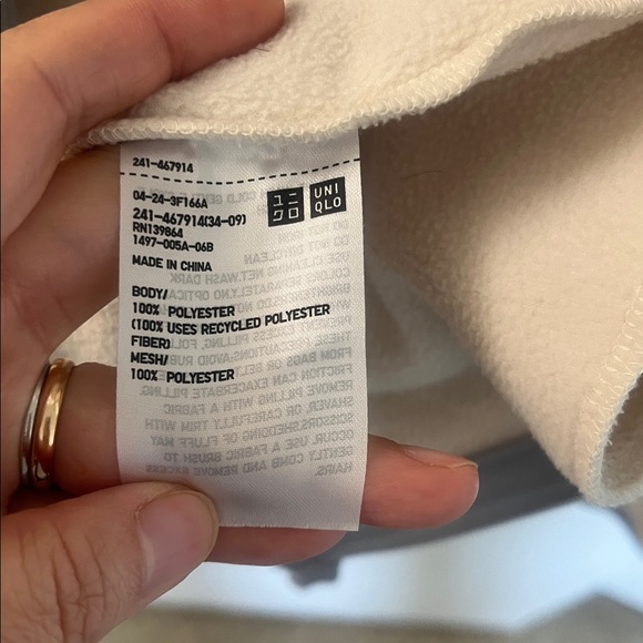 Uniqlo women size s light fleece full zip hoodie - Picture 8 of 8